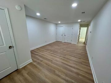 Beautifully Renovated Condo!