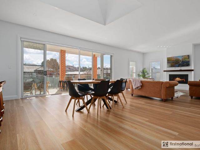 Beautifully Renovated Character Home Close to Bathurst CBD