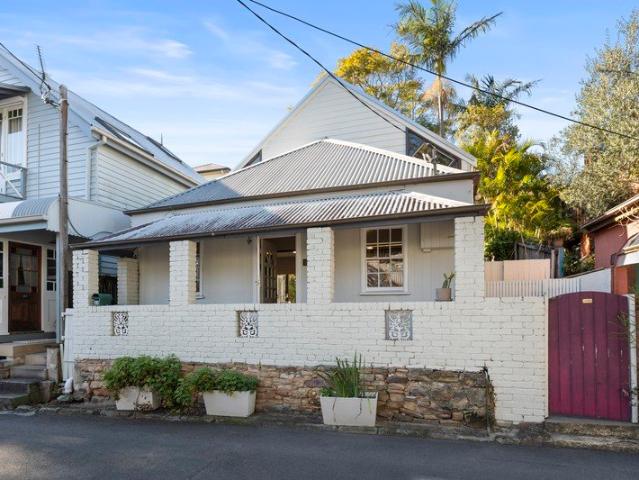 Beautifully Renovated Character Home in a Quiet Harbourside Pocket