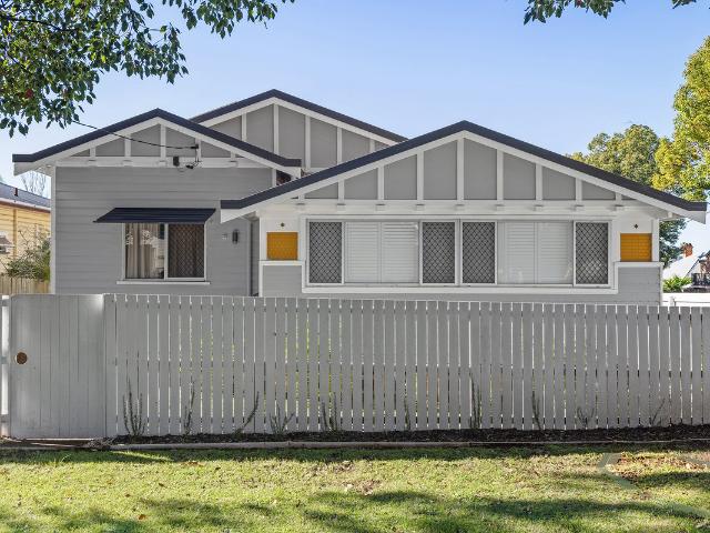 Beautifully Renovated City Home – Walk to Grand Central!