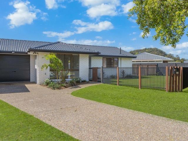 Beautifully Renovated and Spacious Duplex