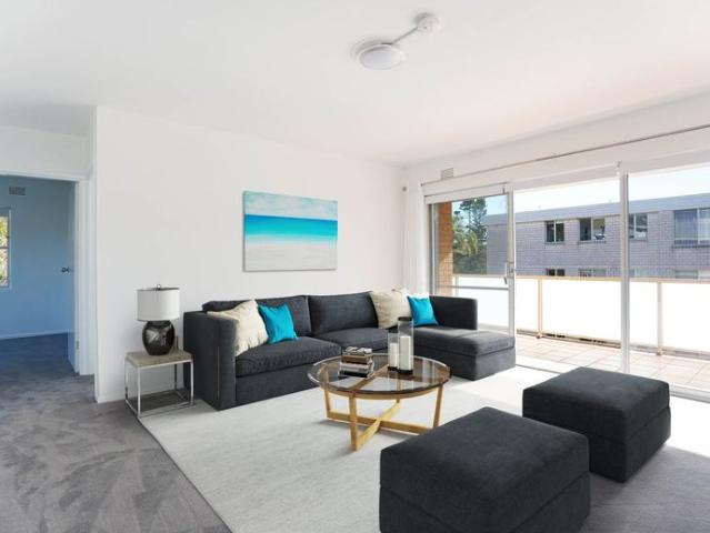 BEAUTIFULLY RENOVATED APARTMENT CLOSE TO THE BEACH!