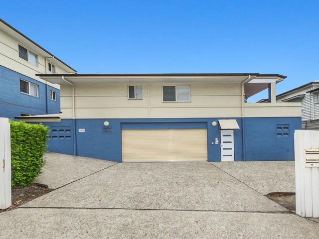 Beautifully Renovated Apartment in a Prime Clayfield Location