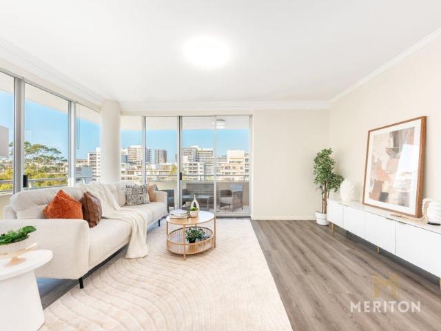 Beautifully renovated apartment in highly connected inner Sydney hub