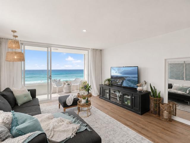 Beautifully Renovated Beachfront Apartment with Sweeping Ocean Views