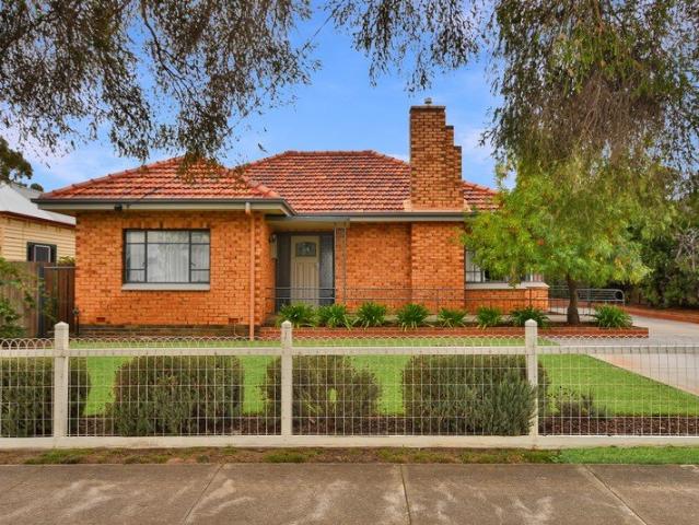 Beautifully Renovated, Great Location