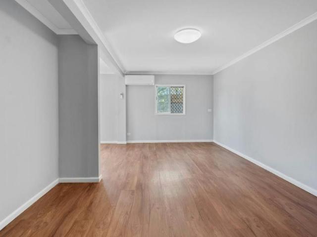 Beautifully Renovated Dual Living Family Home!