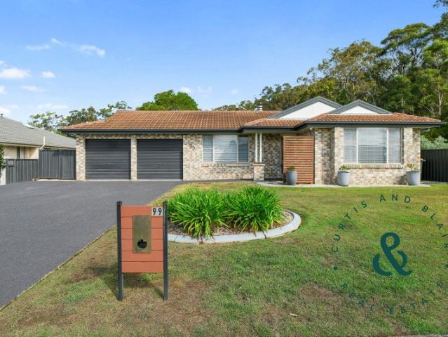 Beautifully renovated for indoor/outdoor living & entertaining