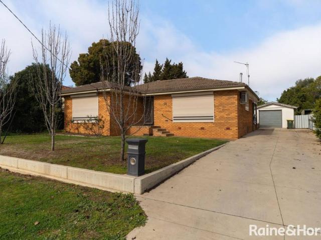 BEAUTIFULLY RENOVATED FAMILY HOME