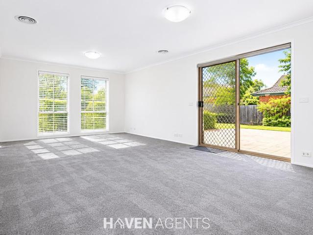 BEAUTIFULLY RENOVATED FAMILY HOME IN A PREMIUM HAMPTON EAST POSITION I HAVEN AGENTS