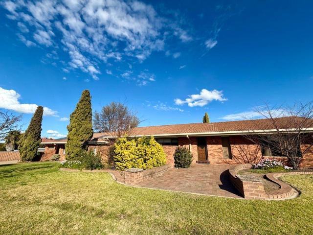 Beautifully Renovated Family Home in a Quiet Location