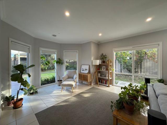 Beautifully Renovated Family Home in Prime Boardwalk Estate Location!