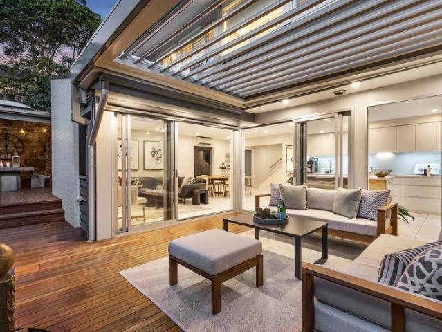 Beautifully renovated family home in prized harbourside setting