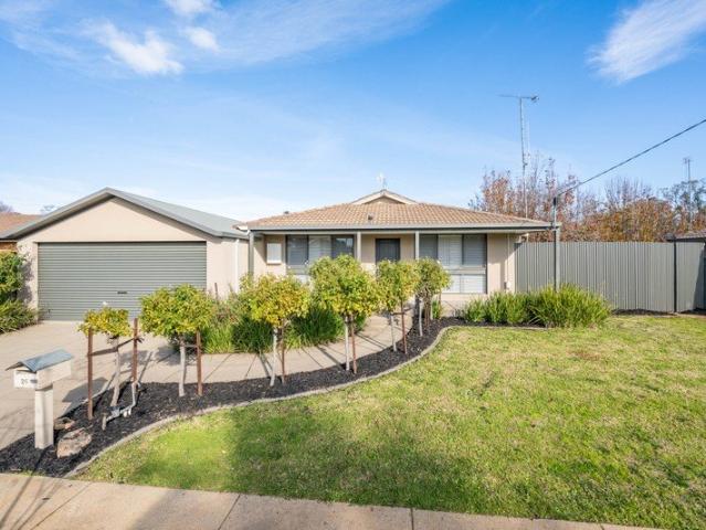 Beautifully Renovated Family Home Move Straight In or Invest with Confidence