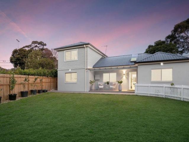 BEAUTIFULLY RENOVATED FAMILY HOME WITH EXCEPTIONAL INDOOR & OUTDOOR LIVING