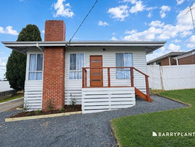 Beautifully Renovated Family Home with Impressive Outdoor Space