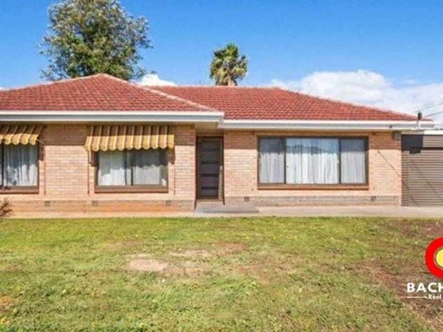 BEAUTIFULLY RENOVATED FAMILY HOME WITH SPACE, STYLE & COMFORT!