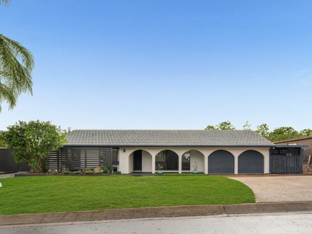 Beautifully Renovated Family Living with Exceptional Entertaining & Five Car Accommodation