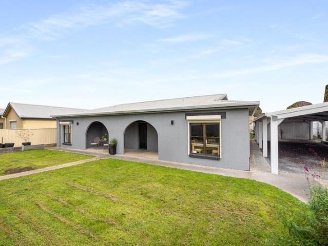 Beautifully Renovated Family Living with Exceptional Space