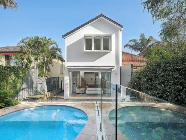 Beautifully Renovated Family Retreat In A Cherished Lifestyle Pocket