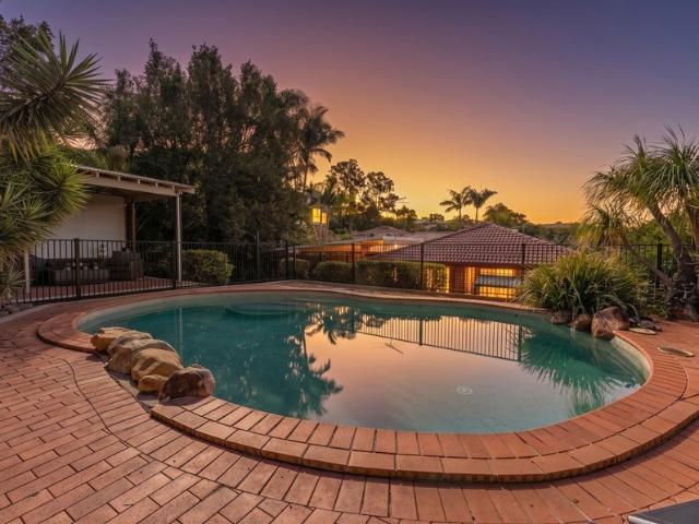 Beautifully Renovated Family Sanctuary with Resort Style Entertaining