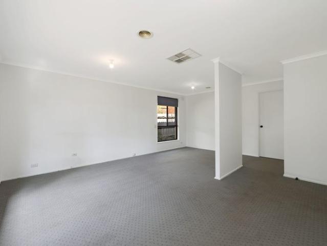 Beautifully Renovated Home with moderns Kitchen & Bathrooms