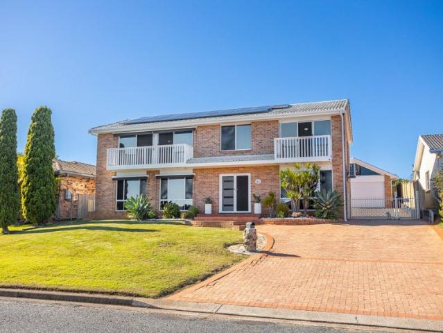 BEAUTIFULLY RENOVATED HOME WITH DUAL LIVING POTENTIAL