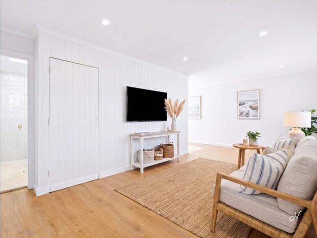 BEAUTIFULLY RENOVATED HOME WITH STYLISH INTERIORS & GREAT OUTDOOR LIVING