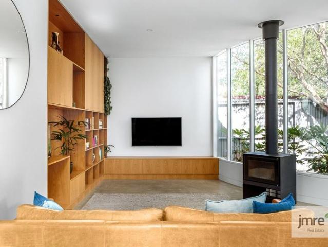 Beautifully Renovated Home with Separate Studio