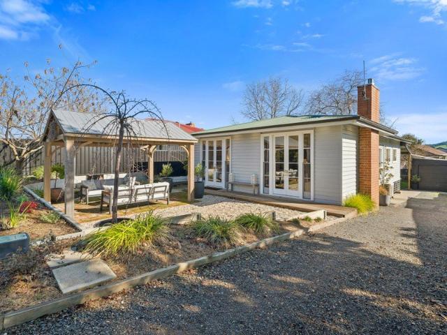 Beautifully Renovated Home in the Heart of Myrtleford
