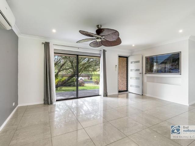 BEAUTIFULLY RENOVATED HOME IN QUIET CUL DE SAC