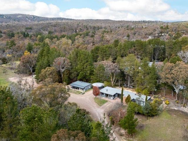 Beautifully Renovated Home & Separate Granny Flat