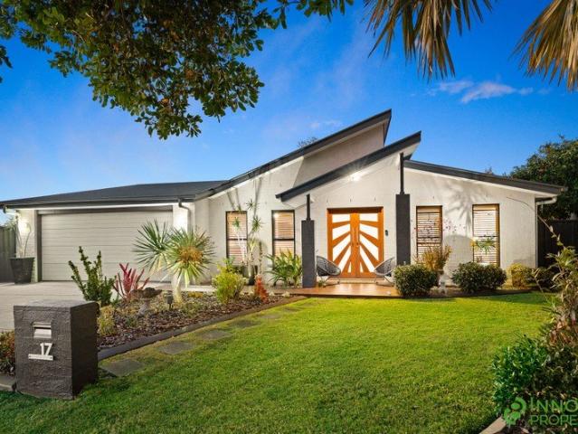 Beautifully Renovated Low Set Family Entertainer With A Sparkling Mineral Pool, Mountain Views & Superb Side Access!