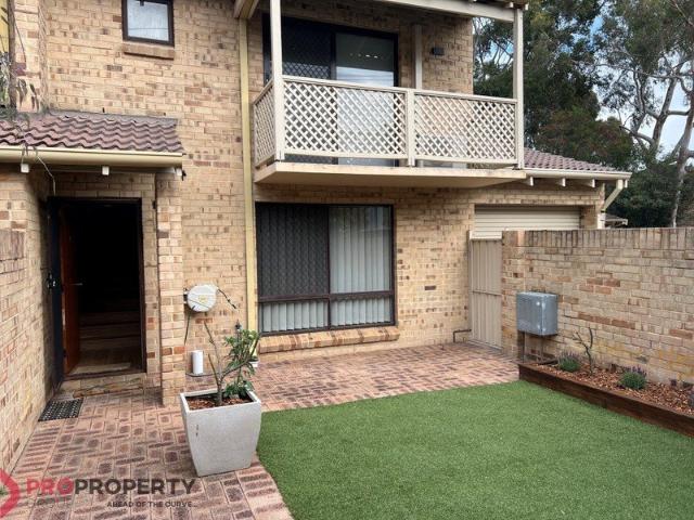 BEAUTIFULLY RENOVATED LEEDERVILLE TOWNHOUSE