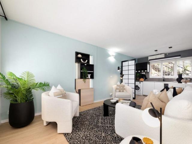 Beautifully Renovated Living in the Heart of New Farm!