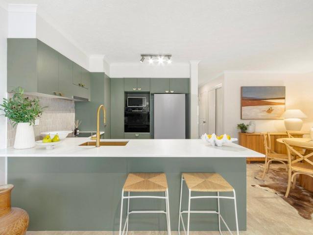 Beautifully renovated lifestyle apartment just 120m to the surf