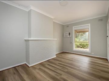 Beautifully renovated maisonette!