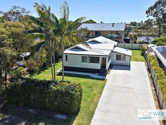 BEAUTIFULLY RENOVATED NOTHING TO DO BUT MOVE IN & ENJOY