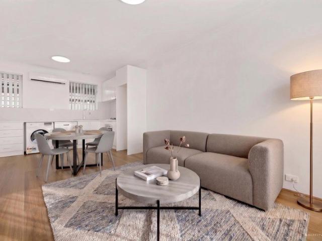 Beautifully Renovated North Facing Apartment with Exceptional Lifestyle Appeal