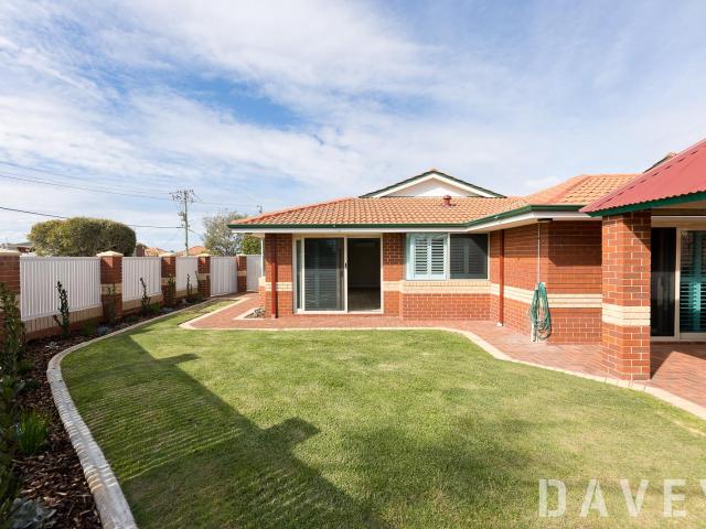 Beautifully Renovated Scarborough Oasis!