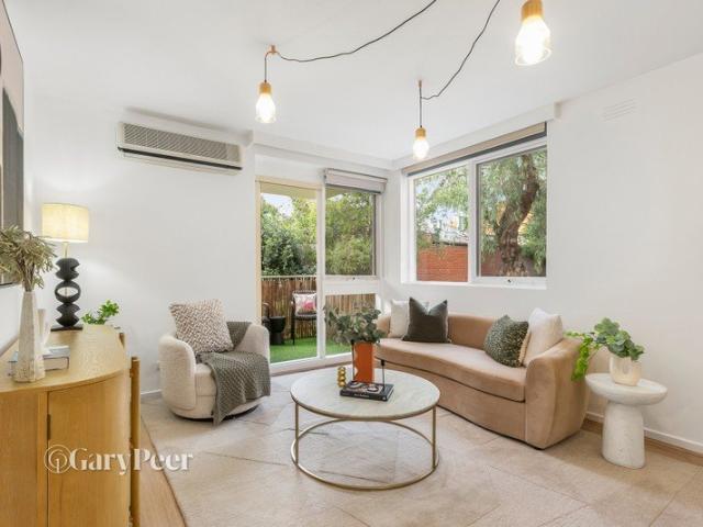 Beautifully renovated, spacious & exceptionally private