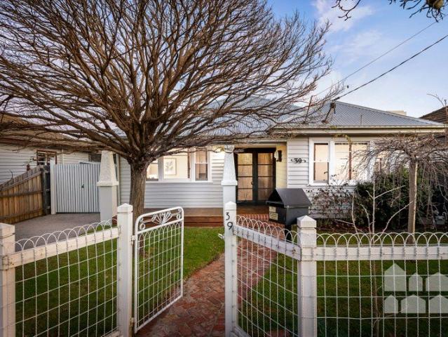 Beautifully renovated, perfectly located