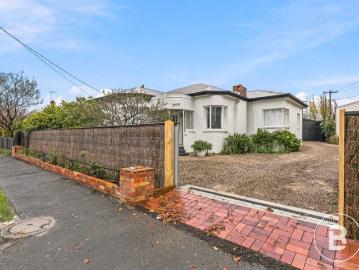 BEAUTIFULLY RENOVATED PERIOD HOME IN A PRIME REDAN LOCATION