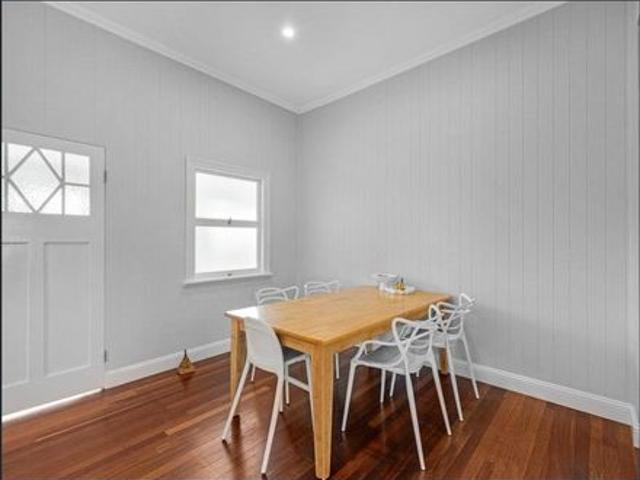 Beautifully Renovated Queenslander