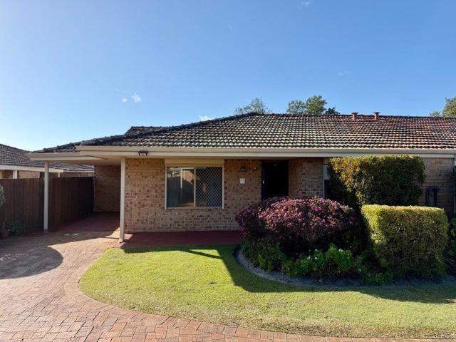 Beautifully Renovated Retirement Villa Leeming Village