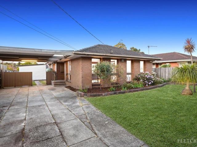 Beautifully Renovated with a Versatile Studio