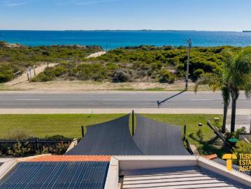 Rockingham, Western Australia - Equipped kitchen