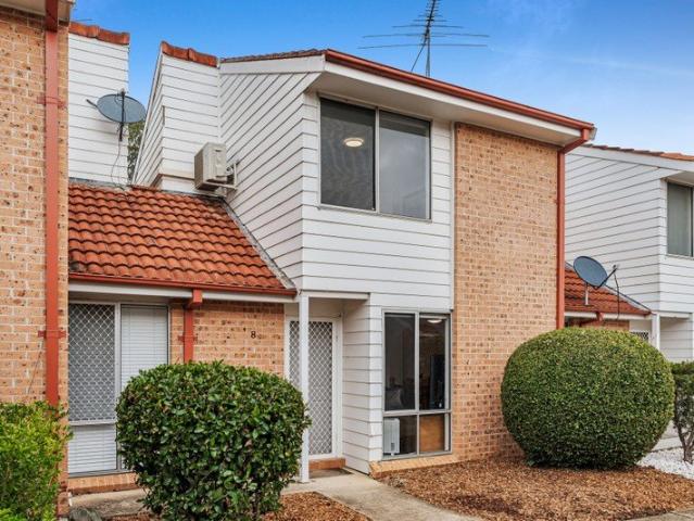 Beautifully renovated townhouse move in ready!