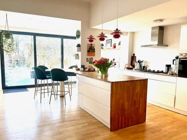 Beautifully renovated townhouse for rent