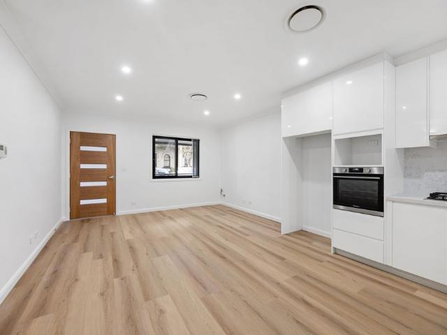 Beautifully Renovated Terrace in a Vibrant Village Setting
